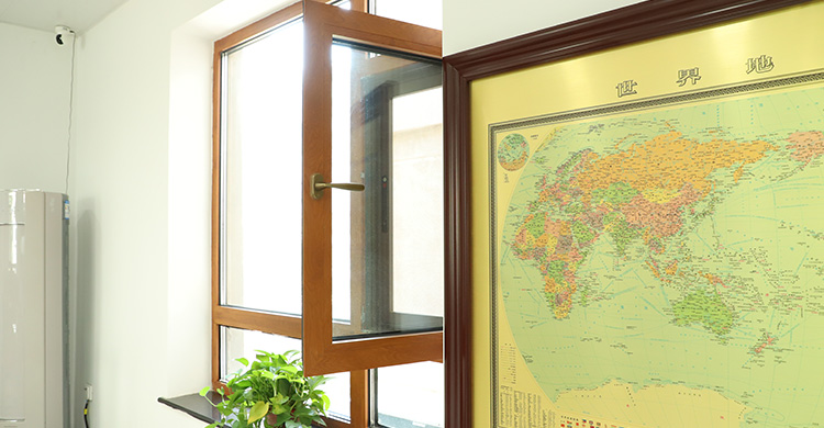 沈陽系統(tǒng)窗廠家生產(chǎn)的平開系列窗的優(yōu)點(diǎn)